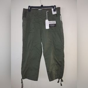 Woman's  Charlene Pants  Capri, Olive, Medium,